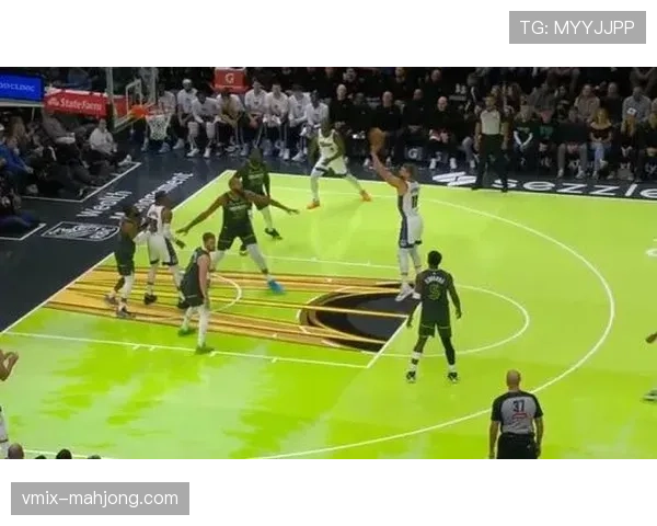 次节中段，萨博尼斯领到第三次个人犯规，全部源于在低位防守中的非法用手